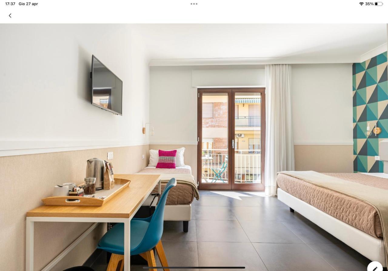 Delle Rose Inn ปิอาโนดิซอร์เรนโต ภายนอก รูปภาพ
